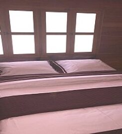 Casa Aura’s: Beachfront Premium Hostel / B&B