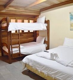 Casa Aura’s: Beachfront Premium Hostel / B&B
