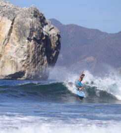 Wave Riders Surf School Costa Rica