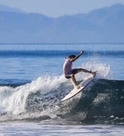 Wave Riders Surf School Costa Rica