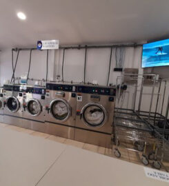 Pura Vida Laundromat