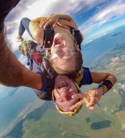 SKYDIVE Pura Vida